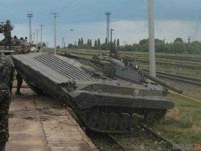 В Чугуеве во время погрузки БМП смертельно травмировала водителя ВСУ