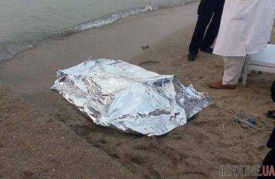 Загадочная смерть на одесском пляже: на теле утопленника была сумка с камнями