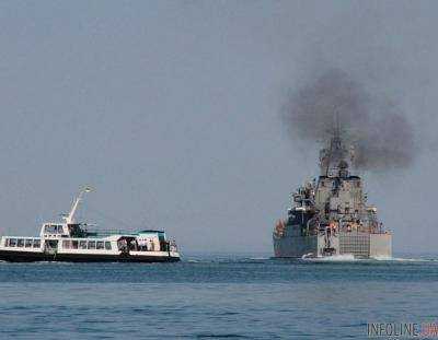 Cитуация в Азовском море накалилась: корабли подходят вплотную