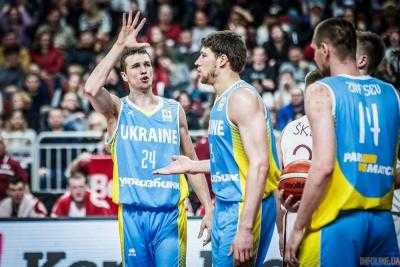 Капитан, центровой сборной Украины Вячеслав Кравцов  с двух побед дебютировал за испанский БК "Бургос"