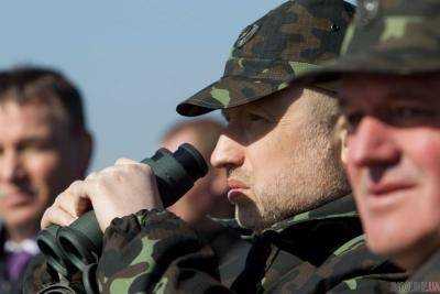 “Росія стягнула війська на кордон з Україною”: Турчинов заявив про загрозу вторгнення