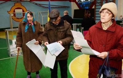 В Украине предлагают исключить пенсионеров из списков избирателей