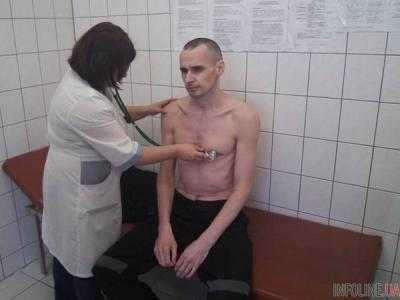 В РФ заявили, что Сенцов выглядит здоровым и принимает пищу