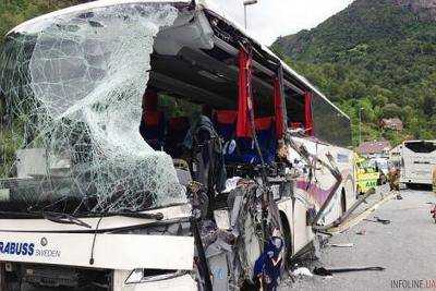 Автобус с туристами в Швейцарии попал в ДТП, есть пострадавшие
