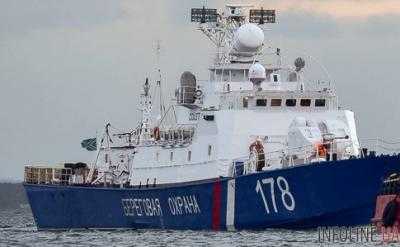 Россия направила в Азовское море два военных корабля