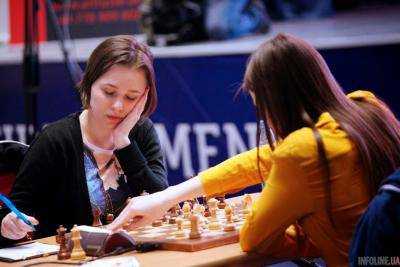 Четыре украинки победили на старте женского ЧМ по шахматам в России