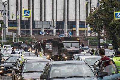 Киев затягивает дымом, в центре столицы настоящее восстание, люди готовы жечь машины