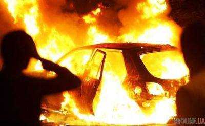 Евробляхеры показательно сжигают свои машины, это расплата: Не плюйте в колодец
