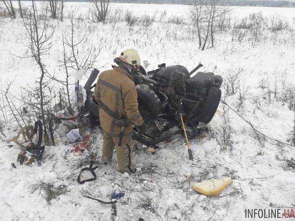 В аварии под Черкассами полностью расплющило BMW, есть жертвы