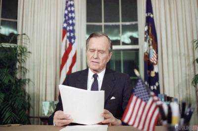 Общенациональный траур объявлен в США после смерти Буша-старшего
