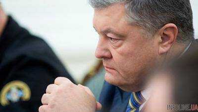 Порошенко уволил своего постоянного представителя в Крыму