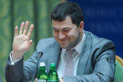 В случае восстановления на должности Насиров получит зарплату за время отсутствия на работе