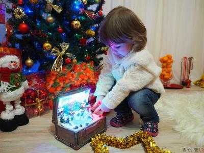 Эксперт посоветовала, как выбрать идеальный подарок для ребенка под елку
