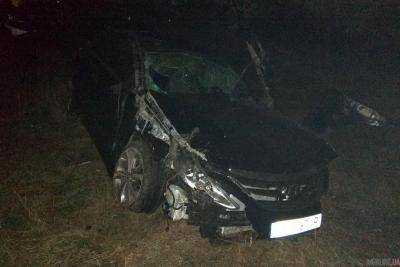 В Днепре на набережной Hyundai снес столбы и перевернулся: водитель погиб на месте