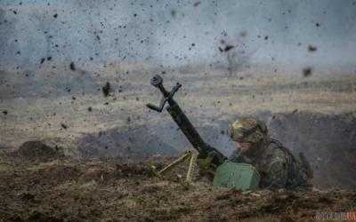 Боевики совершили 11 обстрелов позиций украинских военных, ранен военнослужащий ВСУ