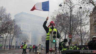 Протесты во Франции: задержаны почти 350 человек