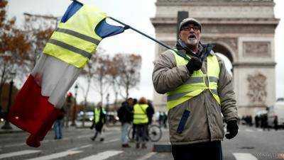 Во Франции началась 10-я волна протестов "желтых жилетов"