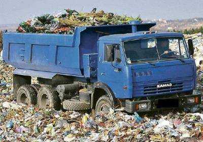 Грузовик с львовским мусором остановили в Кировоградской области