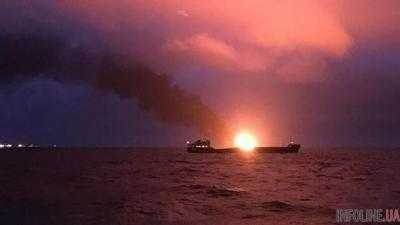 У Керченского пролива горели корабли: оккупанты показали новые кадры