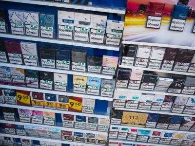 В Украине стали завозить меньше сигарет