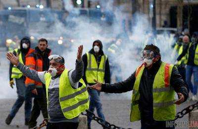 Во Франции с начала протестов "желтых жилетов" погибли 11 человек