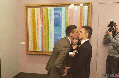 «Богдан+Василий»: гей-пара из Украины женилась в США