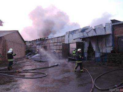 ГСЧС обновила данные касательно пожара на складских помещениях в Киеве