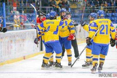 Хоккейная сборная Украины провела стартовую игру на домашнем международном турнире