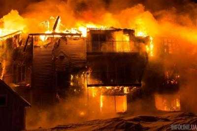 Три человека погибли при пожаре в жилом доме в Канаде