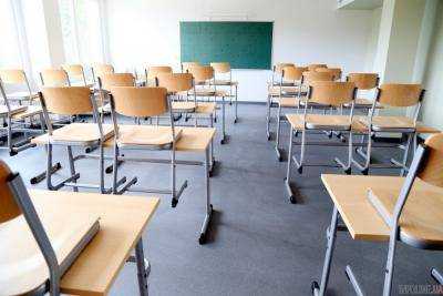 Во Львовской области 231 школу закрыли на карантин