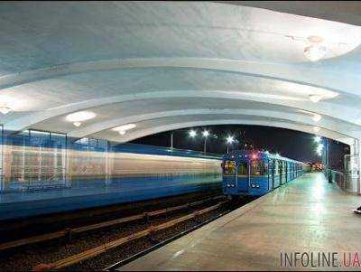 В метро Киева не нашли взрывчатки, подземка возобновила работу