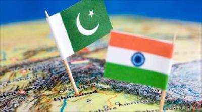 Индия и Пакистан обменялись обстрелами в спорном районе Кашмир
