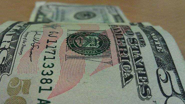 В Украине гривна бьет доллар: что будет с курсом на следующей неделе