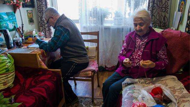 В Украине доставка пенсий и субсидий на дом: принято важное решение