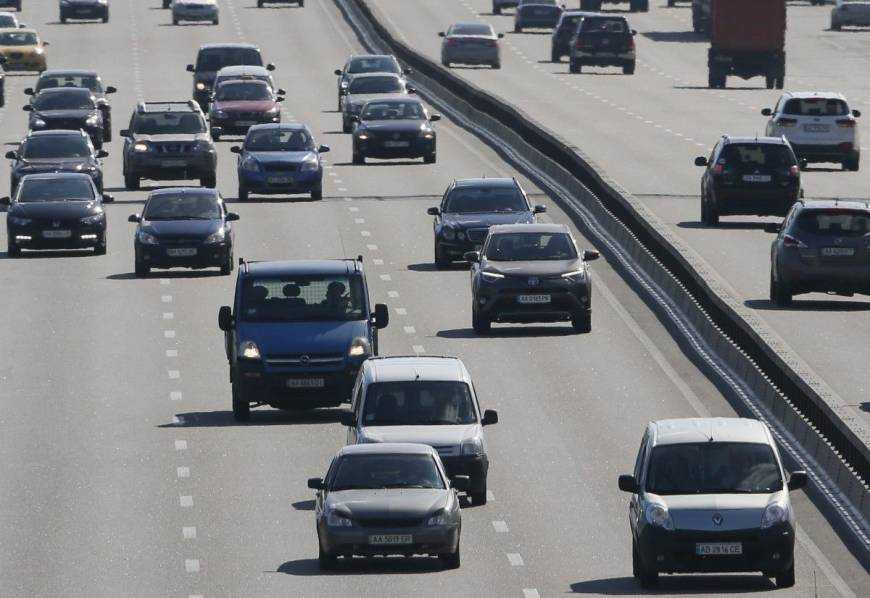 Зеленский подписал важный для автомобилистов закон