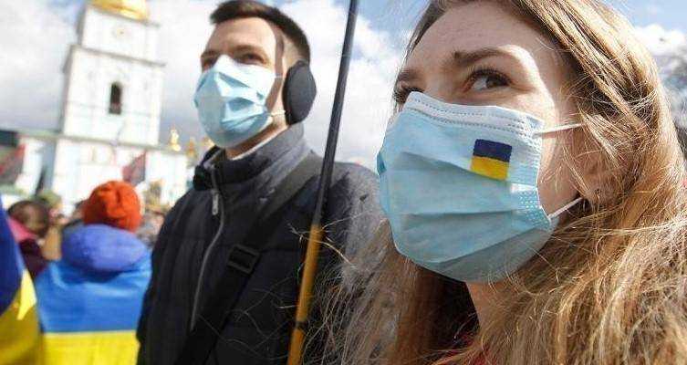 Как украинцев штрафуют за нарушение карантина: впечатляющие цифры
