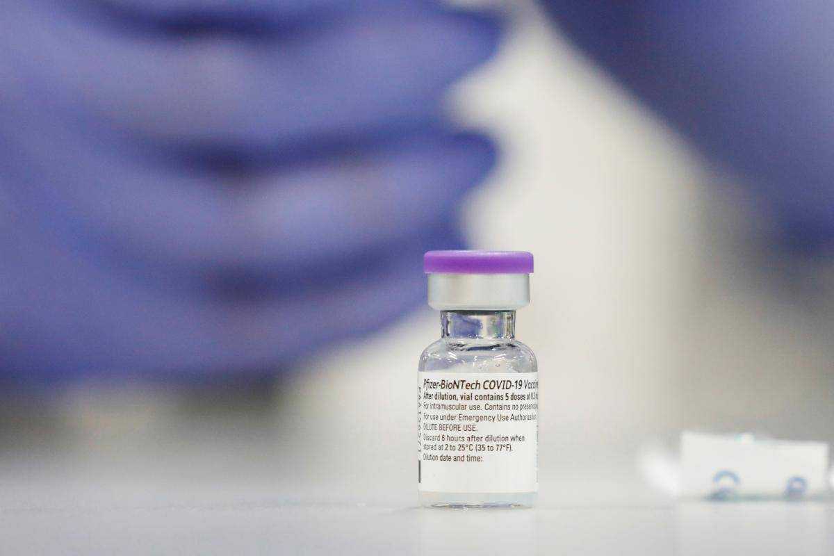 В Ізраїлі знищать 80 тисяч доз вакцини Pfizer за $1,8 мільйона