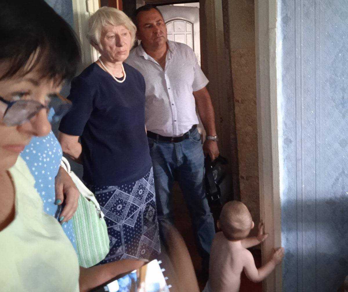 Чоловік хотів скинути дитину з балкона: з'явилися деталі жахливої історії на Миколаєвщині