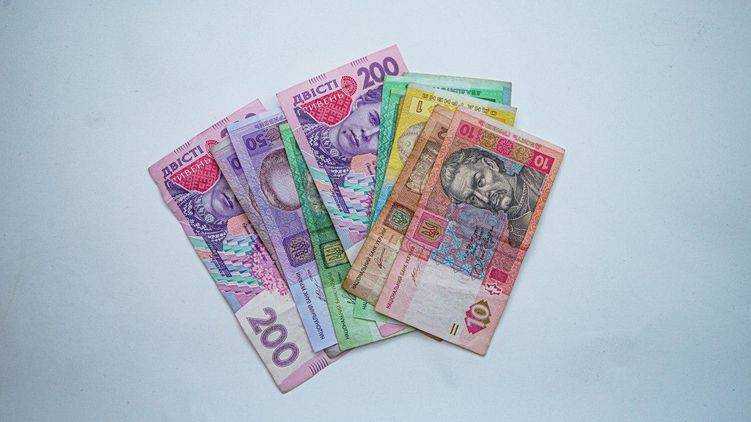 За поздний выход на пенсию украинцы получат по 500 грн надбавки