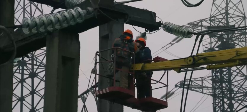 В "Укрэнерго" рассказали, сколько подстанций и линий электропередачи восстановили в Украине