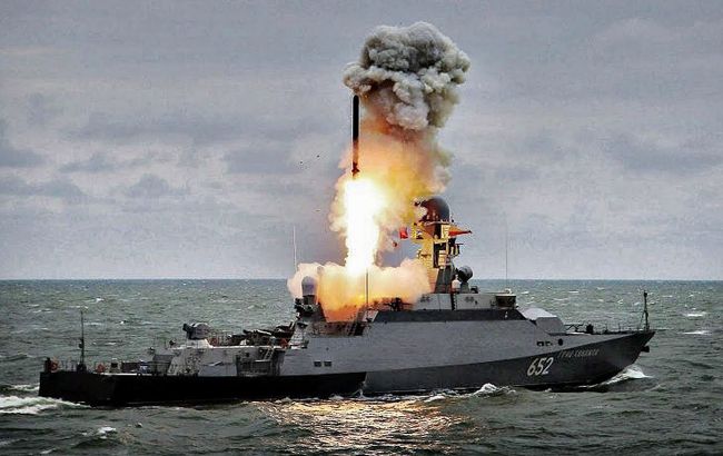 Россия держит в Черном море десяток кораблей: есть ли среди них носители ракет