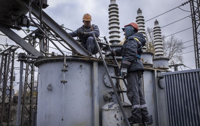 В "Укрэнерго" рассказали, чего не хватает для возобновления энергосетей