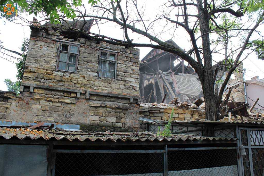 В Одесі за день обвалилися два будинки, є жертва