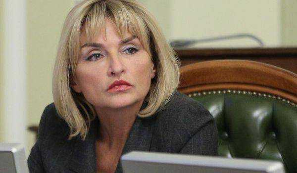 Луценко подала в отставку