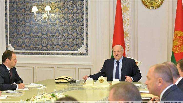 Лукашенко отправляет правительство Беларуси в отставку