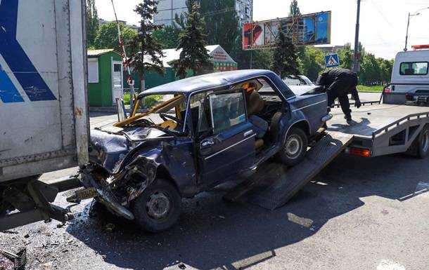 В Киеве в результате ДТП погибли двое военных