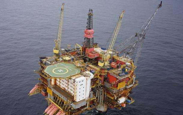 Грузовое судно столкнулось с нефтяной платформой в Норвегии