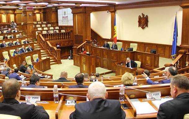 Парламент Молдовы признал страну "захваченной"