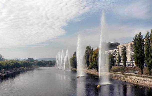 В Киеве отключилась часть фонтанов на Русановском канале