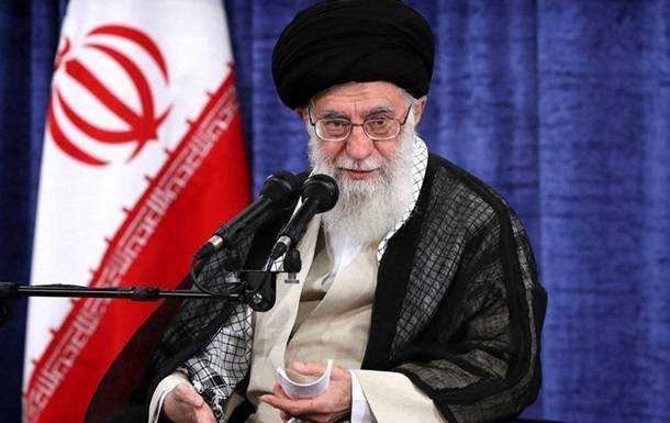 В Иране лидер впервые за восемь лет выступил с проповедью